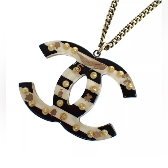 CHANEL CC Logo Border Pattern Silver Tone Pendant Necklace bicolor - Picture 2 of 9